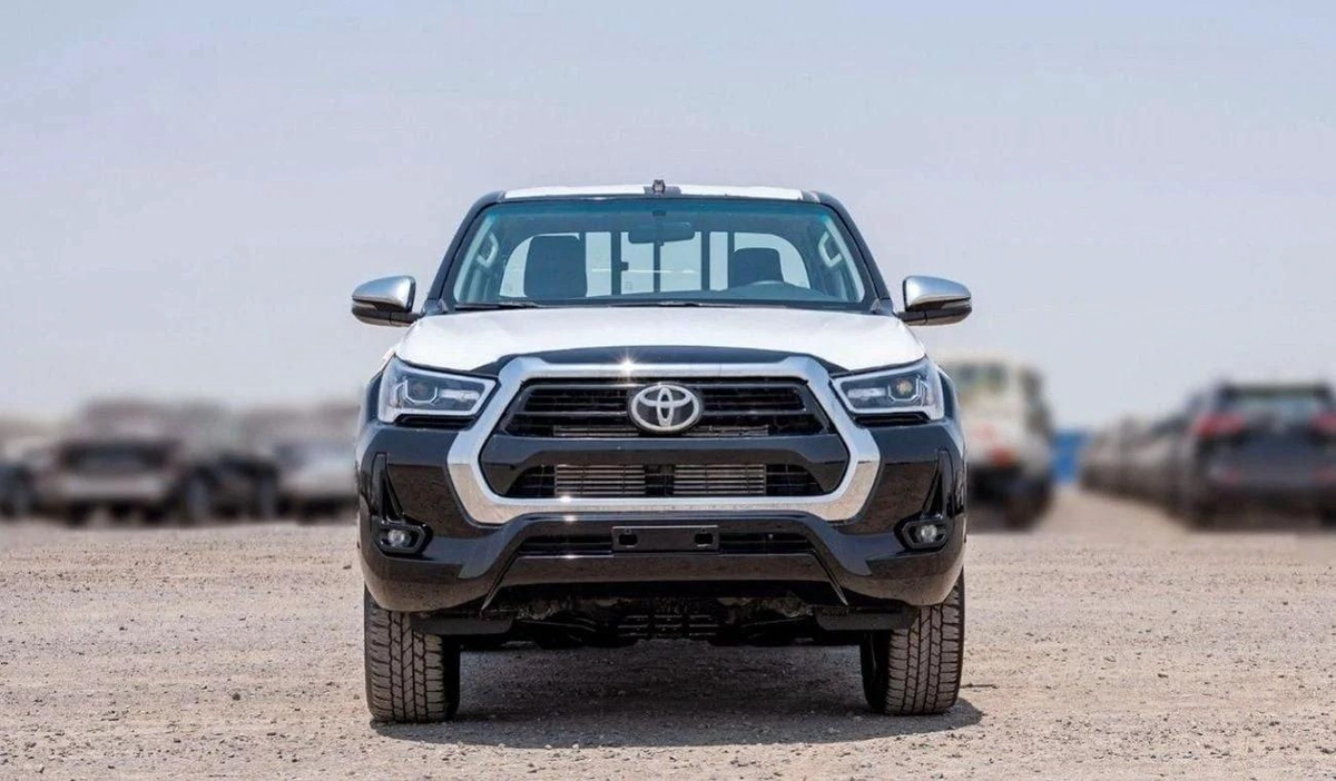 Toyota Hilux TOYOTA HILUX  2.4 diesel Automatic full options-7-7