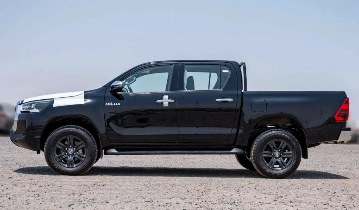 Toyota Hilux TOYOTA HILUX  2.4 diesel Automatic full options-2-2