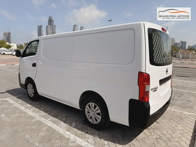 Nissan Urvan NV350 3 Seater AUTOMATIC 2022 Model GCC Specs With Service History In Perfect Condition-5