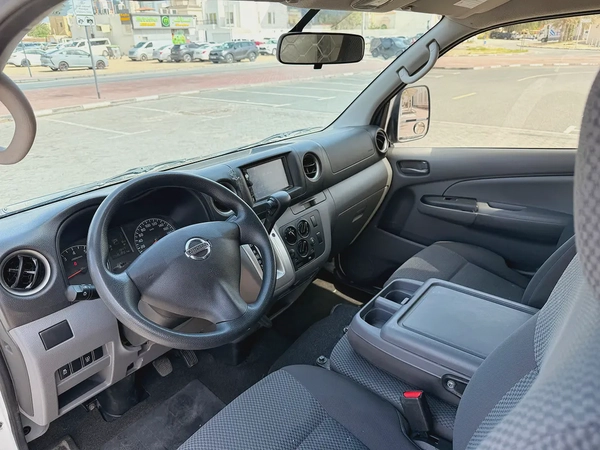 Nissan Urvan NV350 3 Seater AUTOMATIC 2022 Model GCC Specs With Service History In Perfect Condition