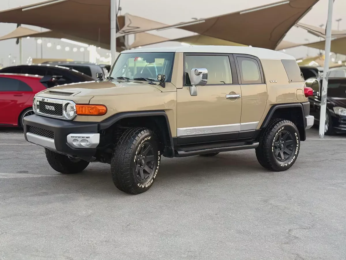 Toyota FJ Cruiser GكVXR 2014 GCC Specs - Pristine Condition