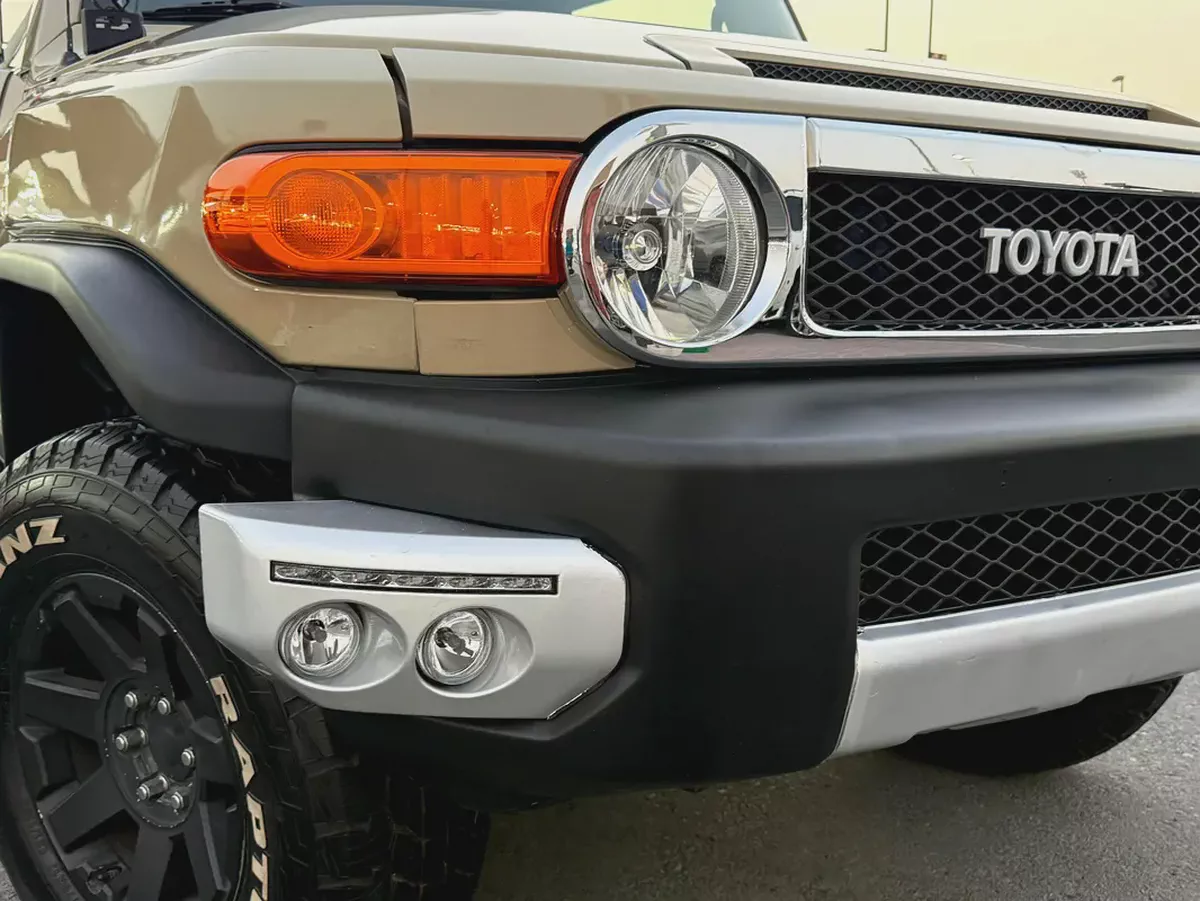 Toyota FJ Cruiser GكVXR 2014 GCC Specs - Pristine Condition-1-1