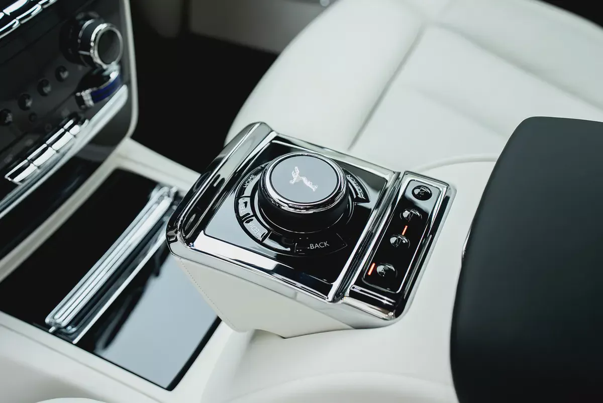 2026 ROLLS ROYCE PHANTOM | GCC | MAIN DEALER WARRANTY AND SERVICE | FULL OPTION-10-10