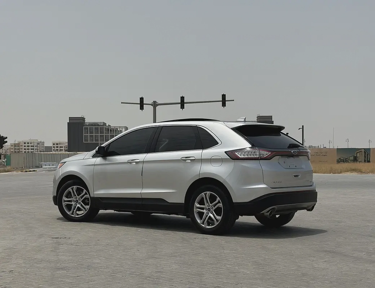 | 3.5L | Ford Edge Titanium V6 | 2018 | CLEAN CAR | 164,000 km | Silver / Black-1-1