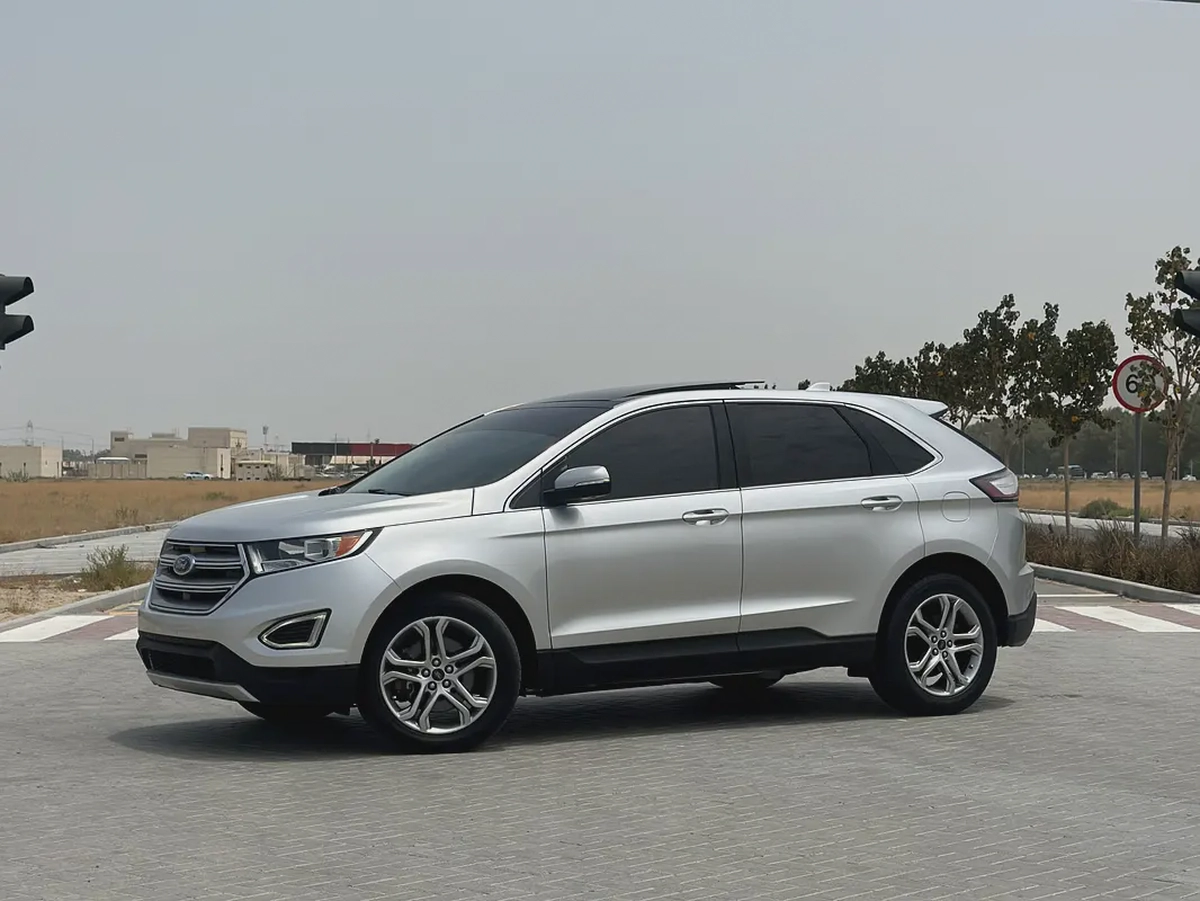 | 3.5L | Ford Edge Titanium V6 | 2018 | CLEAN CAR | 164,000 km | Silver / Black-4-4