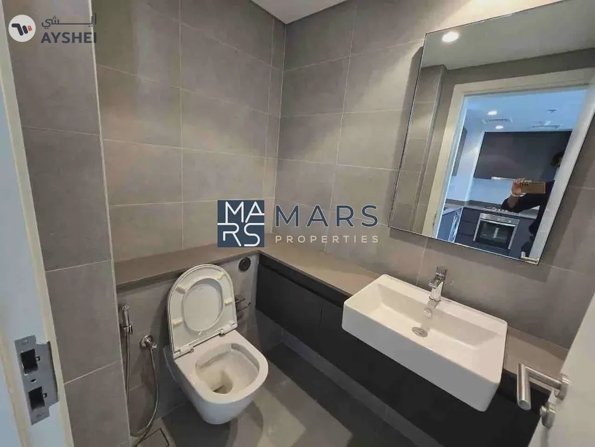 Luxury 1bhk apartment available for rent:54K-5-5