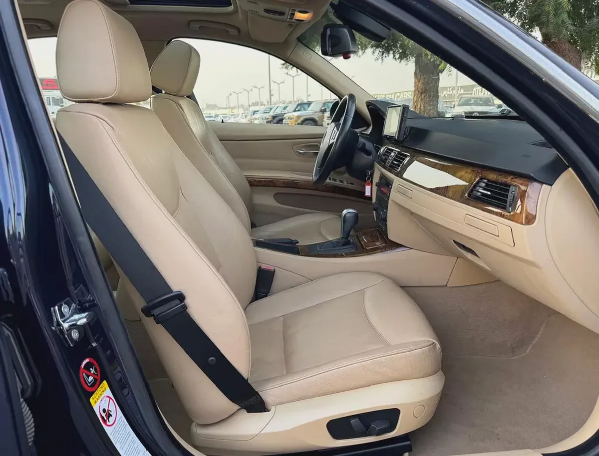 BMW 323i | 2006 | BEIGE INTERIOR | JAPAN IMPORT | CLEAN TITLE |-12-12