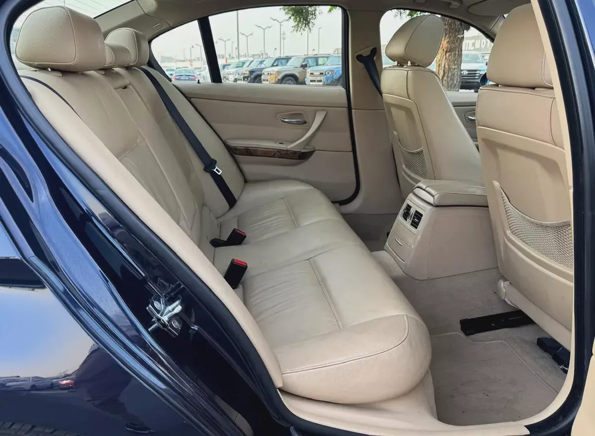BMW 323i | 2006 | BEIGE INTERIOR | JAPAN IMPORT | CLEAN TITLE |-14-14