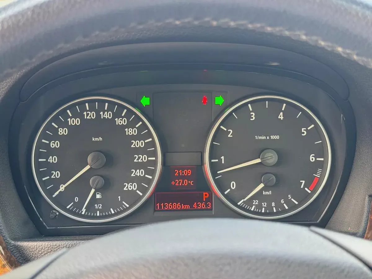 BMW 323i | 2006 | BEIGE INTERIOR | JAPAN IMPORT | CLEAN TITLE |-18-18