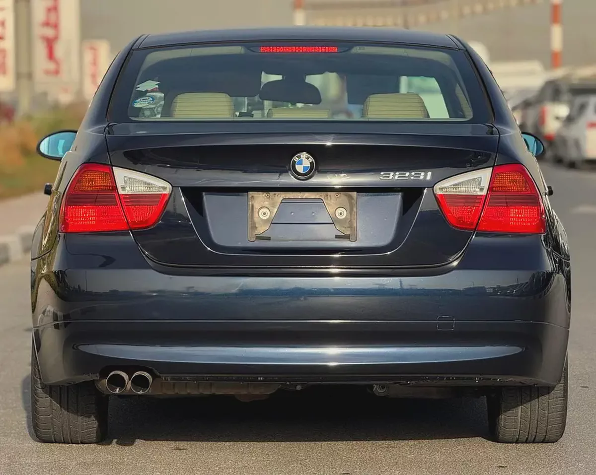 BMW 323i | 2006 | BEIGE INTERIOR | JAPAN IMPORT | CLEAN TITLE |-4-4