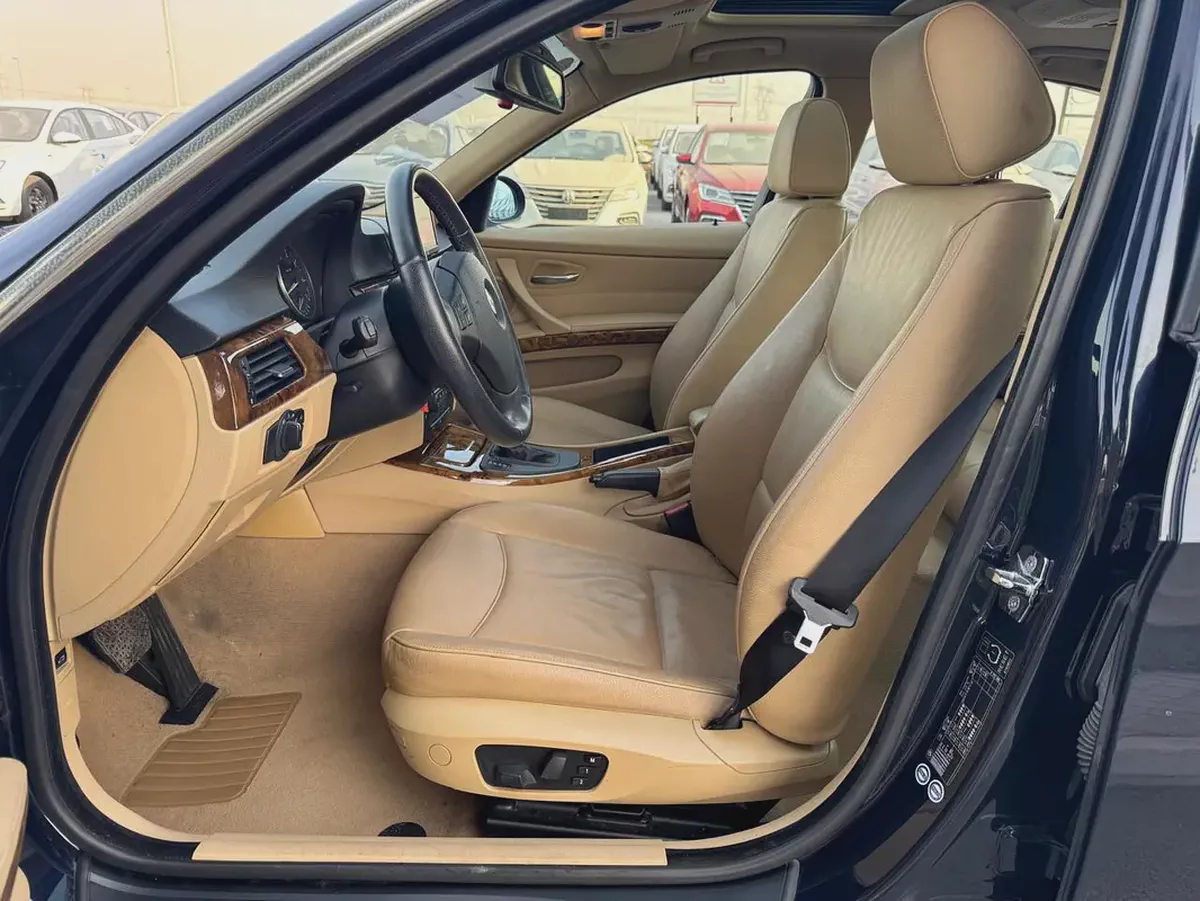 BMW 323i | 2006 | BEIGE INTERIOR | JAPAN IMPORT | CLEAN TITLE |-8-8