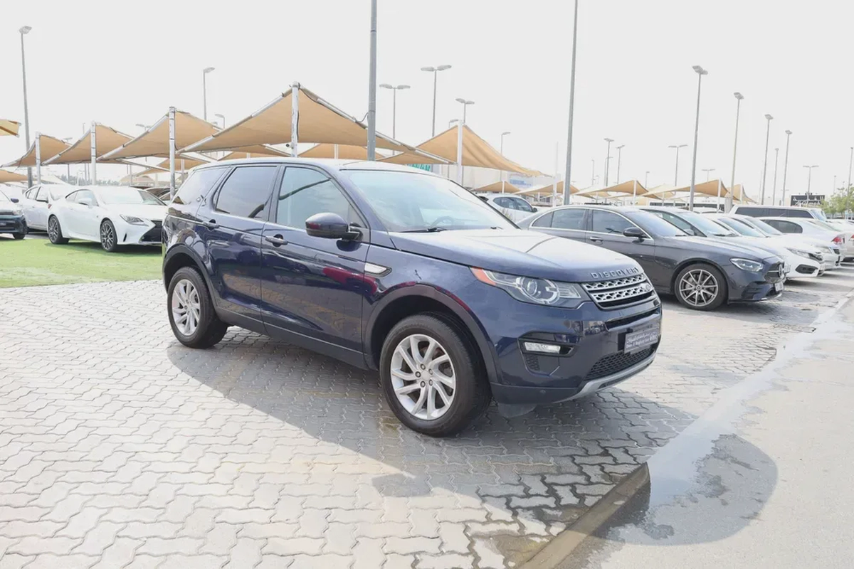 Used Land Rover Discovery Sport HSE 2016-1-1