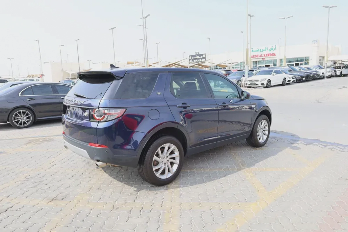 Used Land Rover Discovery Sport HSE 2016-5-5
