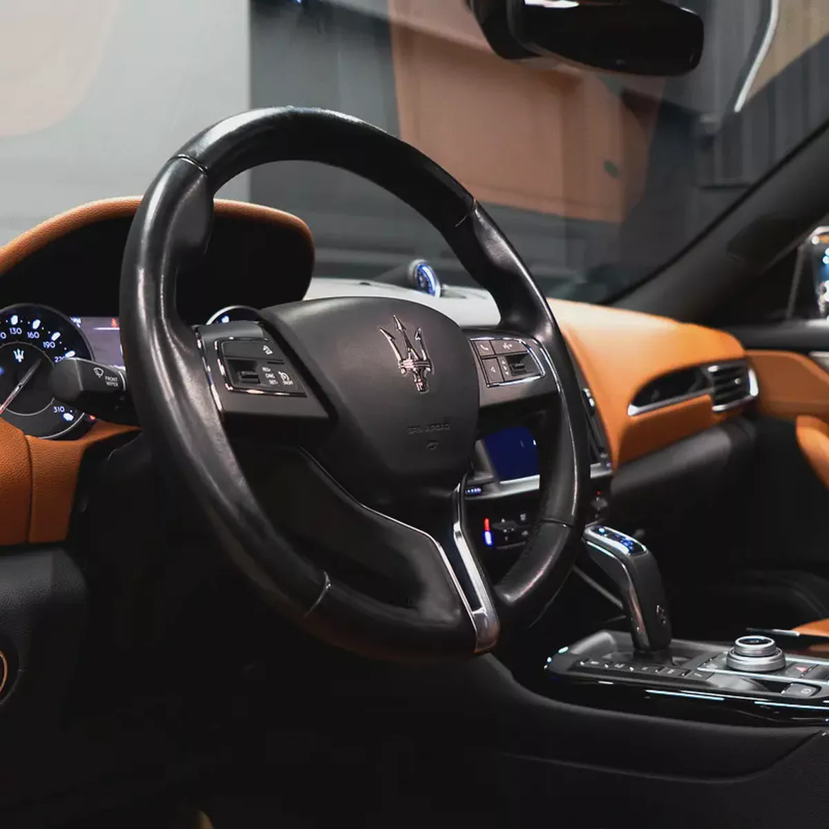 AED 2,490pm • 0% Downpayment • Maserati Levante Q4 • Agency  Warranty-8-8