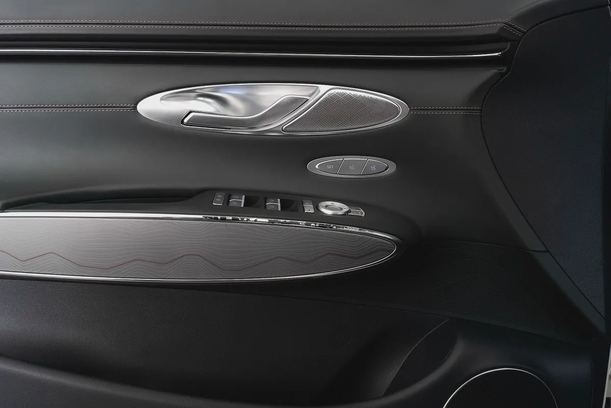 3,754 / 60 months | 0% DP | 2024 Genesis GV70 AWD 2.5L Premium / Genesis Warranty  Service Contract-10-10