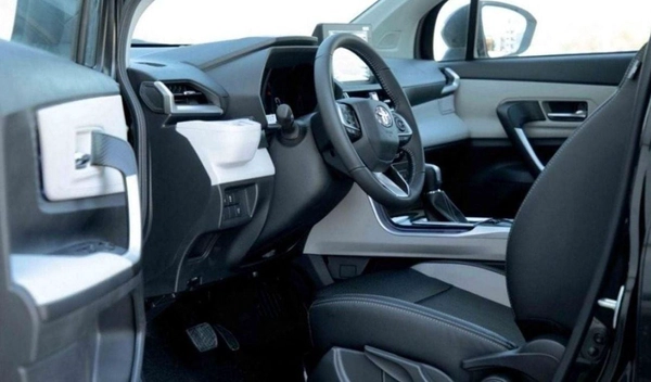 Toyota Veloz Toyota Veloz 2025 Toyota Veloz V 1.5 - Black inside Black