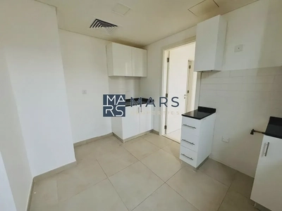 Spacious, Luxury 3 Bedroom Townhouse with Close Kitchen Available For Rent -12