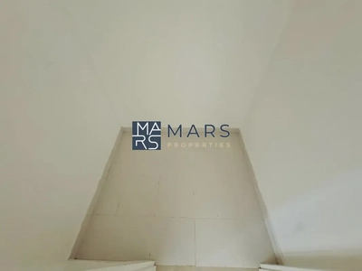 Spacious, Luxury 3 Bedroom Townhouse with Close Kitchen Available For Rent -15