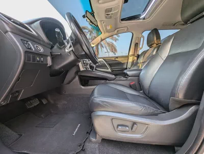 Mitsubishi Montero Sport 2023 GLS Top Line | GCC Specs  Excellent Condition Full Option-10