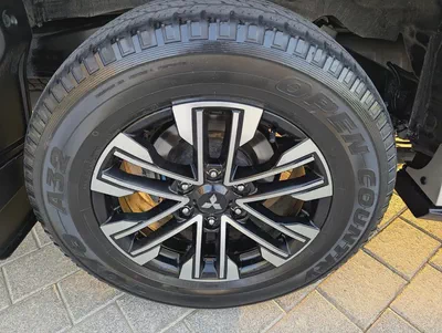 Mitsubishi Montero Sport 2023 GLS Top Line | GCC Specs  Excellent Condition Full Option-18