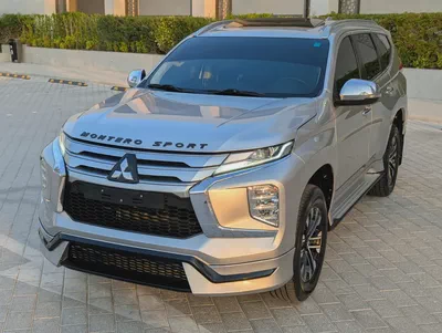Mitsubishi Montero Sport 2023 GLS Top Line | GCC Specs  Excellent Condition Full Option-2