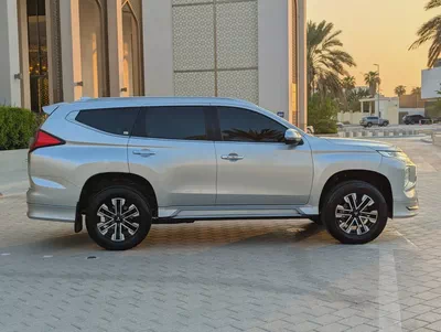 Mitsubishi Montero Sport 2023 GLS Top Line | GCC Specs  Excellent Condition Full Option-7