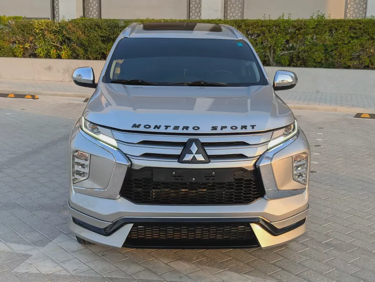 Mitsubishi Montero Sport 2023 GLS Top Line | GCC Specs  Excellent Condition Full Option-1-1