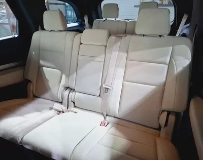 Full Service History . GCC Specs . Excellent Condition-14