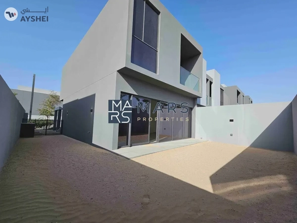 LUXURIOUS BRAND NEW 3-BEDROOM CORNER TOWNHOUSE FOR RENT IN ROBINIA MASAAR