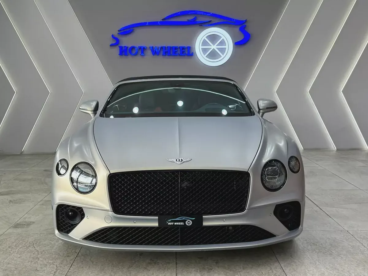 2022 - Bentley Continental GT - Convertible | V8 prestige condition for 666,000.00 AED-2-2