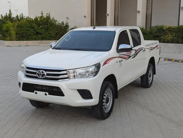 2022 Toyota Hilux GL 2.7 L  4X4 Automatic - Original paint - GCC Specs Dual Cab Pickup |