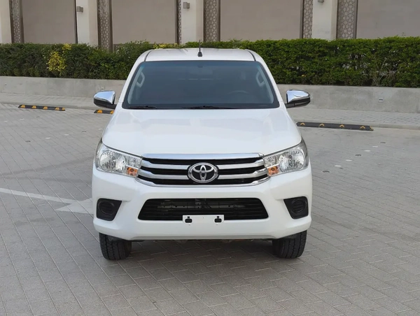 2022 Toyota Hilux GL 2.7 L  4X4 Automatic - Original paint - GCC Specs Dual Cab Pickup |