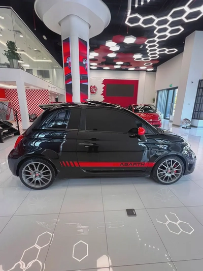 Abarth 695 Turismo Hatchback 1.4L-3