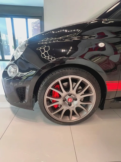 Abarth 695 Turismo Hatchback 1.4L-5