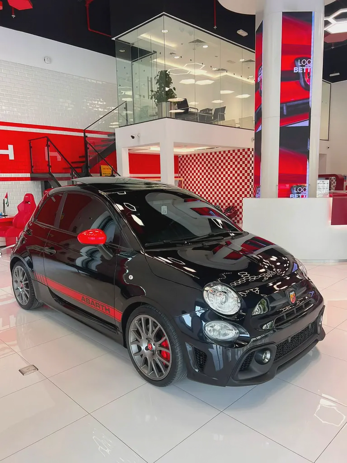 Abarth 695 Turismo Hatchback 1.4L