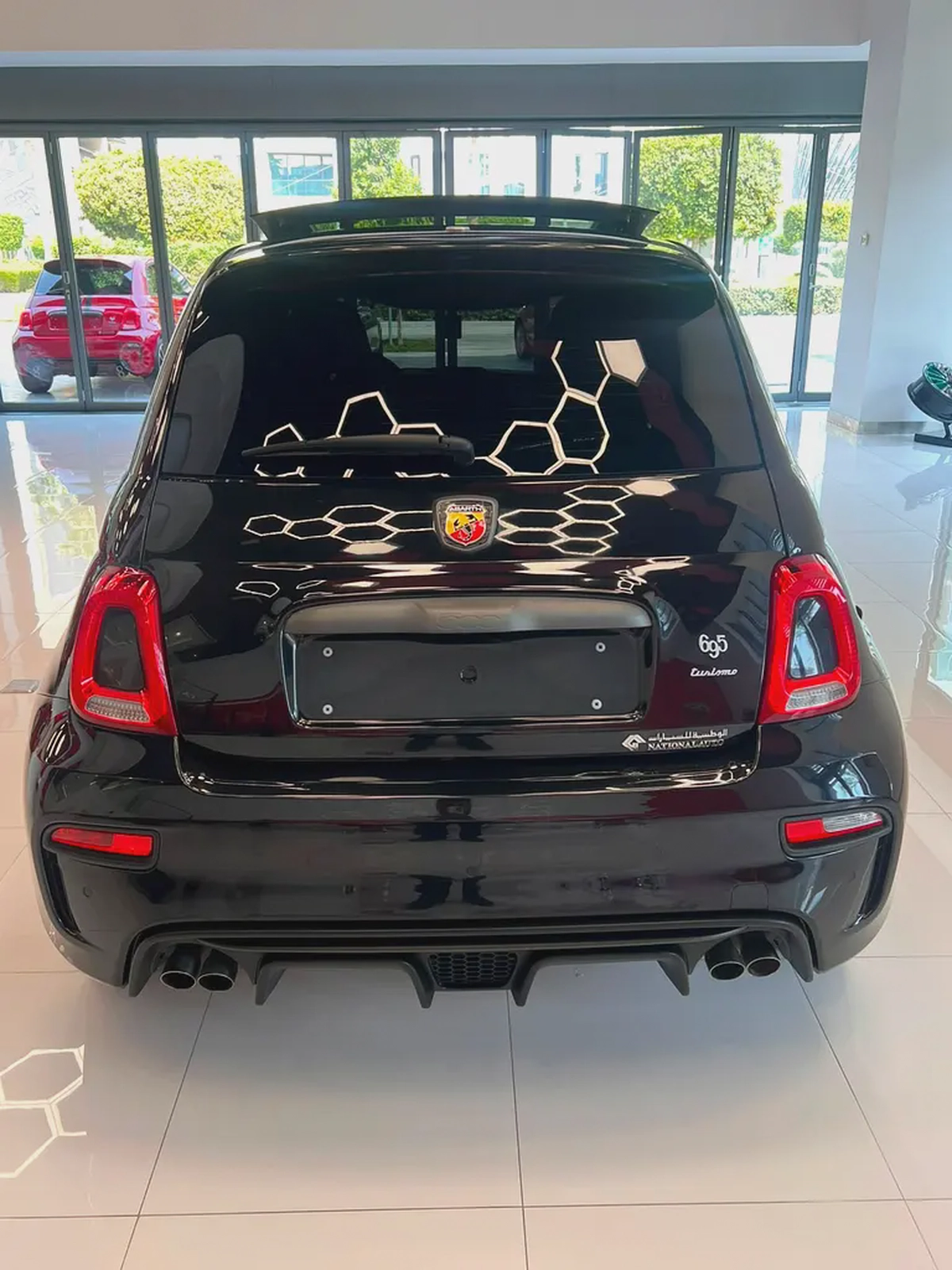 Abarth 695 Turismo Hatchback 1.4L-8-8