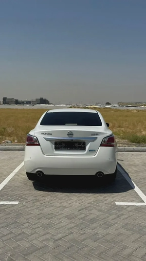 Nissan Altima SL | 2015 | GCC | Full Option | 151,000 km | White / Beige | Fully Serviced
