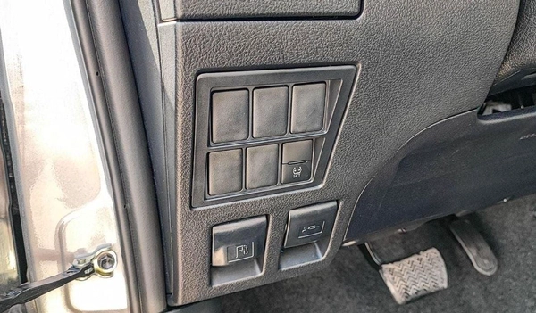 Toyota Hilux Toyota Hilux 2.4L Diesel AT Full Option MY2025_Silver