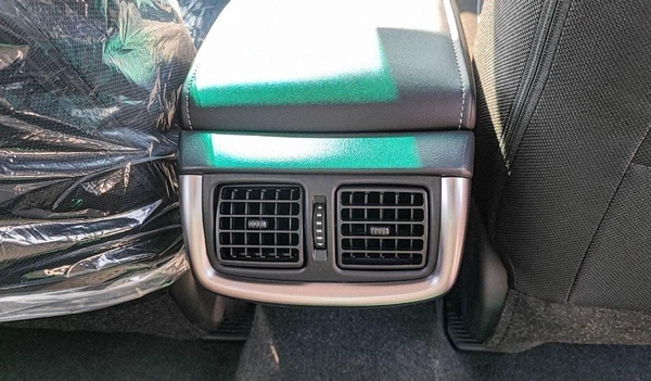 Toyota Hilux Toyota Hilux 2.4L Diesel AT Full Option MY2025_Silver