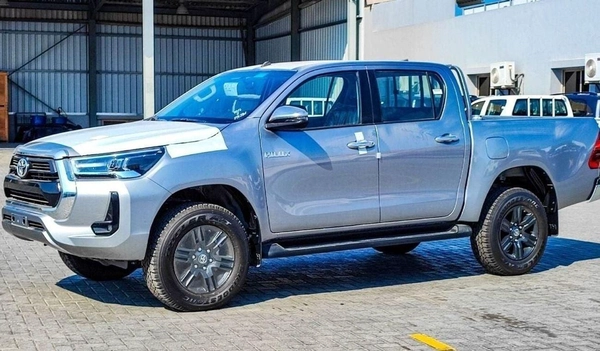 Toyota Hilux Toyota Hilux 2.4L Diesel AT Full Option MY2025_Silver