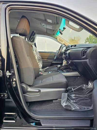 Toyota Hilux NARROW BODY DOUBLE CABIN NARROW BODY BASIC || DOUBLE CABIN / 2.7L PETROL V4 A/T / BED LINER | WINDOW VISOR | REAL CHROME BUMP-12