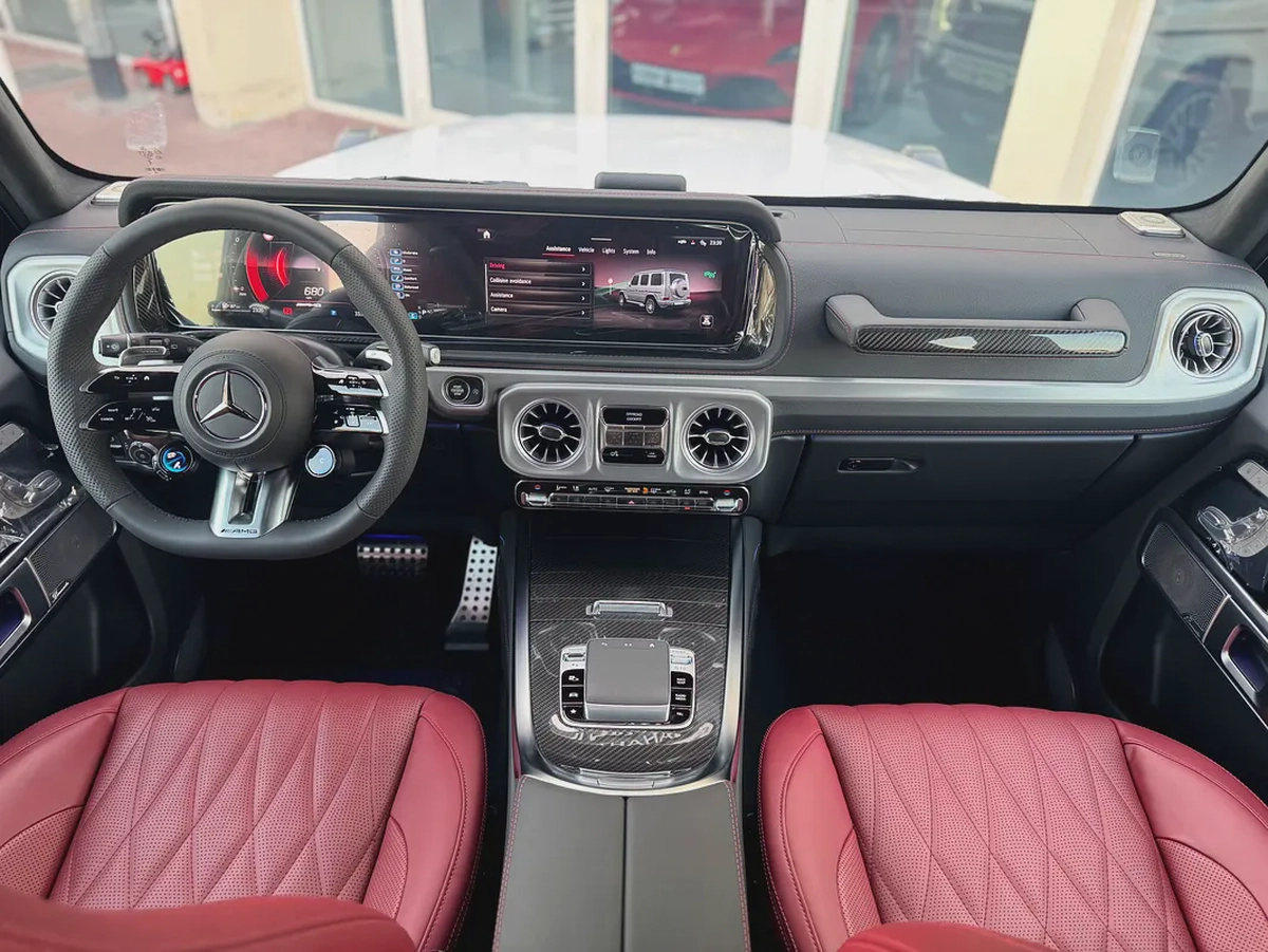 Mercedes Benz G63 AMG 2026 brand new fully loaded full carbon fiber under warranty service contract-12-12