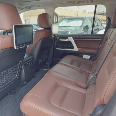 Toyota Land Cruiser TOYOTA LANDCRUISER VXR GRAND TOURING V8 5.7 - AED 255,000-4