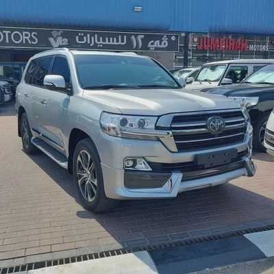 Toyota Land Cruiser TOYOTA LANDCRUISER VXR GRAND TOURING V8 5.7 - AED 255,000-0