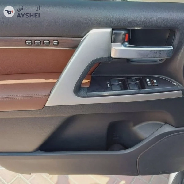 Toyota Land Cruiser TOYOTA LANDCRUISER VXR GRAND TOURING V8 5.7 - AED 255,000