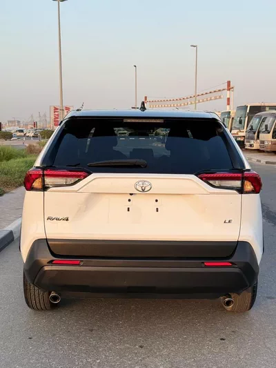 Toyota RAV4 Le 2.5L 2025-3