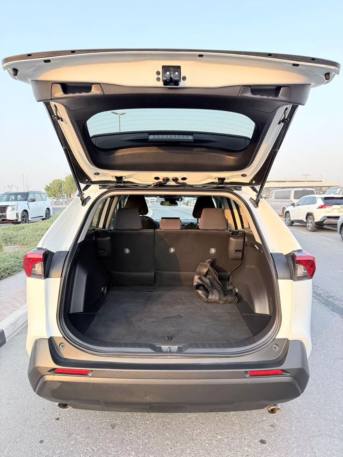 Toyota RAV4 Le 2.5L 2025-16-0