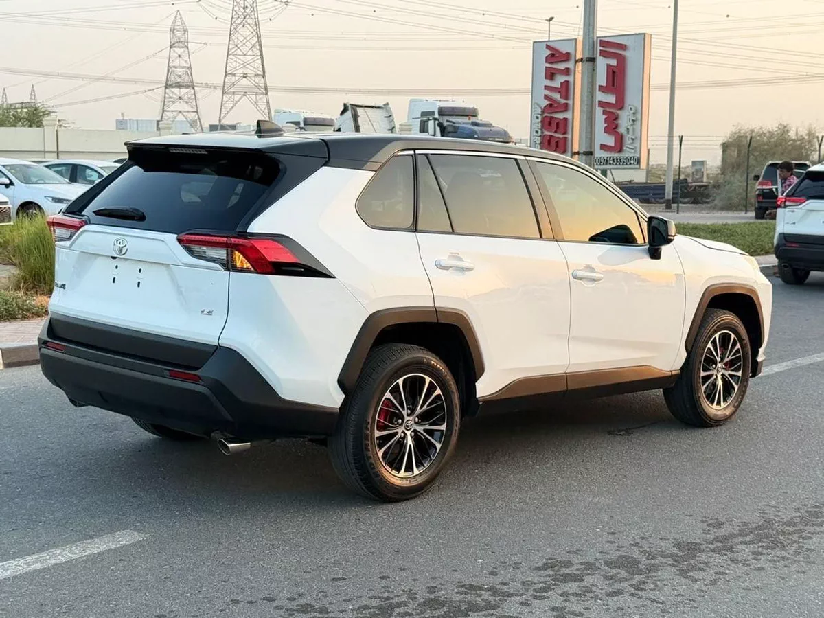 Toyota RAV4 Le 2.5L 2025-2-0