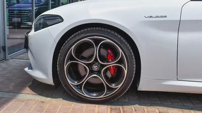 AED 1,792/ Month | Alfa Romeo | Giulia Veloce | 2023 | Gargash Warranty and Service-3