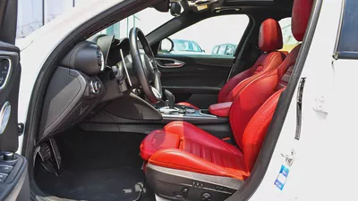 AED 1,792/ Month | Alfa Romeo | Giulia Veloce | 2023 | Gargash Warranty and Service-8